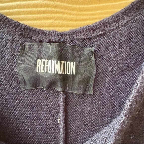 Reformation Surplus Fabric Navy Sweater Size Small - Picture 2 of 5